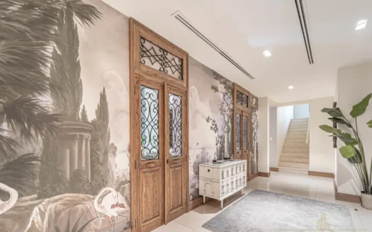 EXCLUSIVE | DRIVEWAY | BIGGEST PLOT | UPGRADED